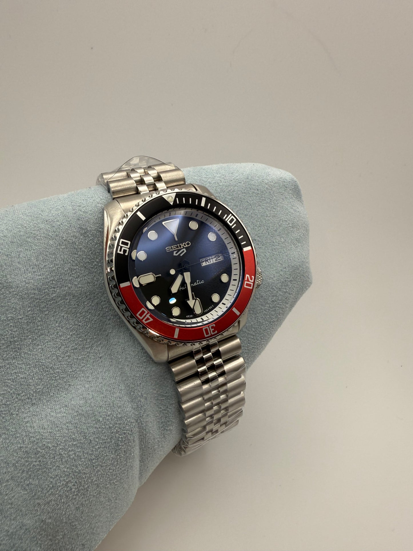 Red/Black SKX 5 Mod