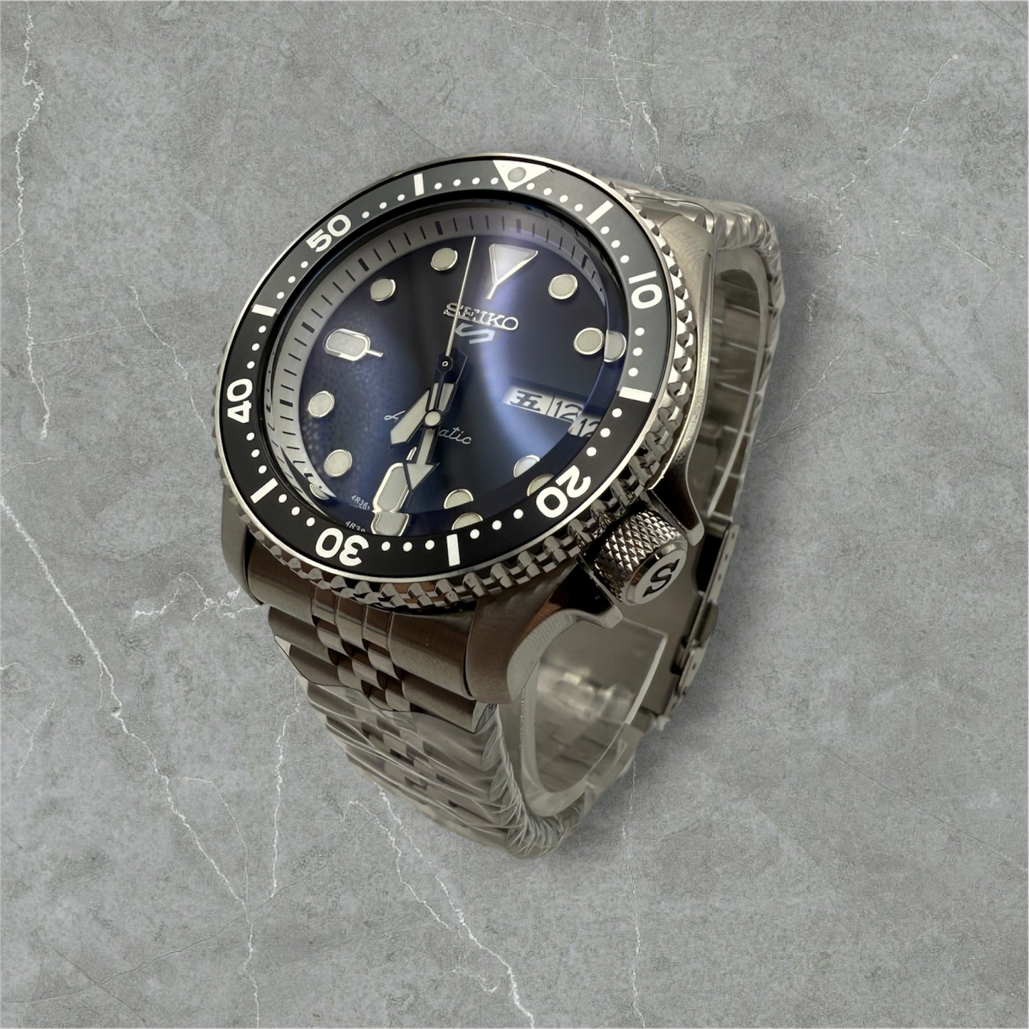 Black/Grey SKX 5 Mod