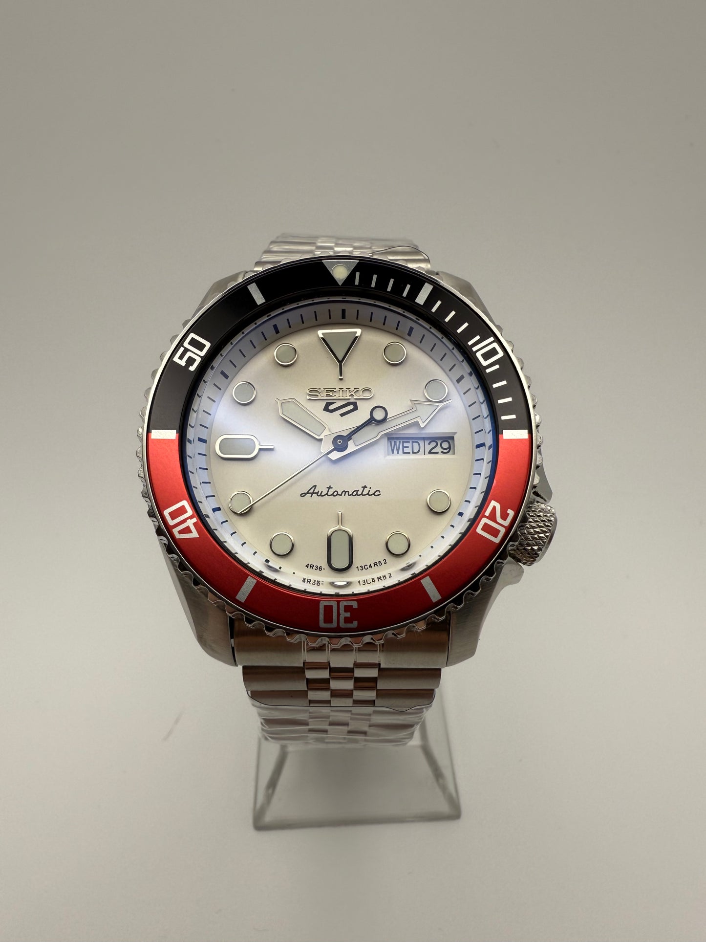 Red/White SKX 5 Mod