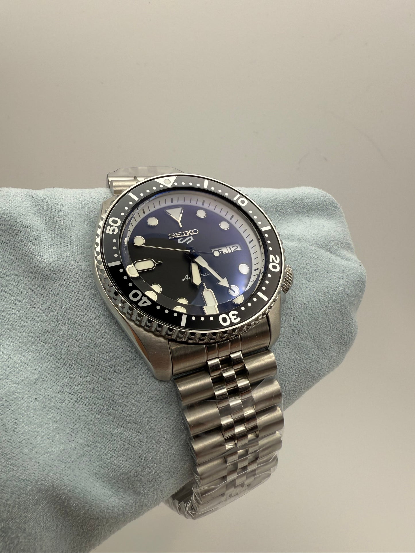 Black/Grey SKX 5 Mod