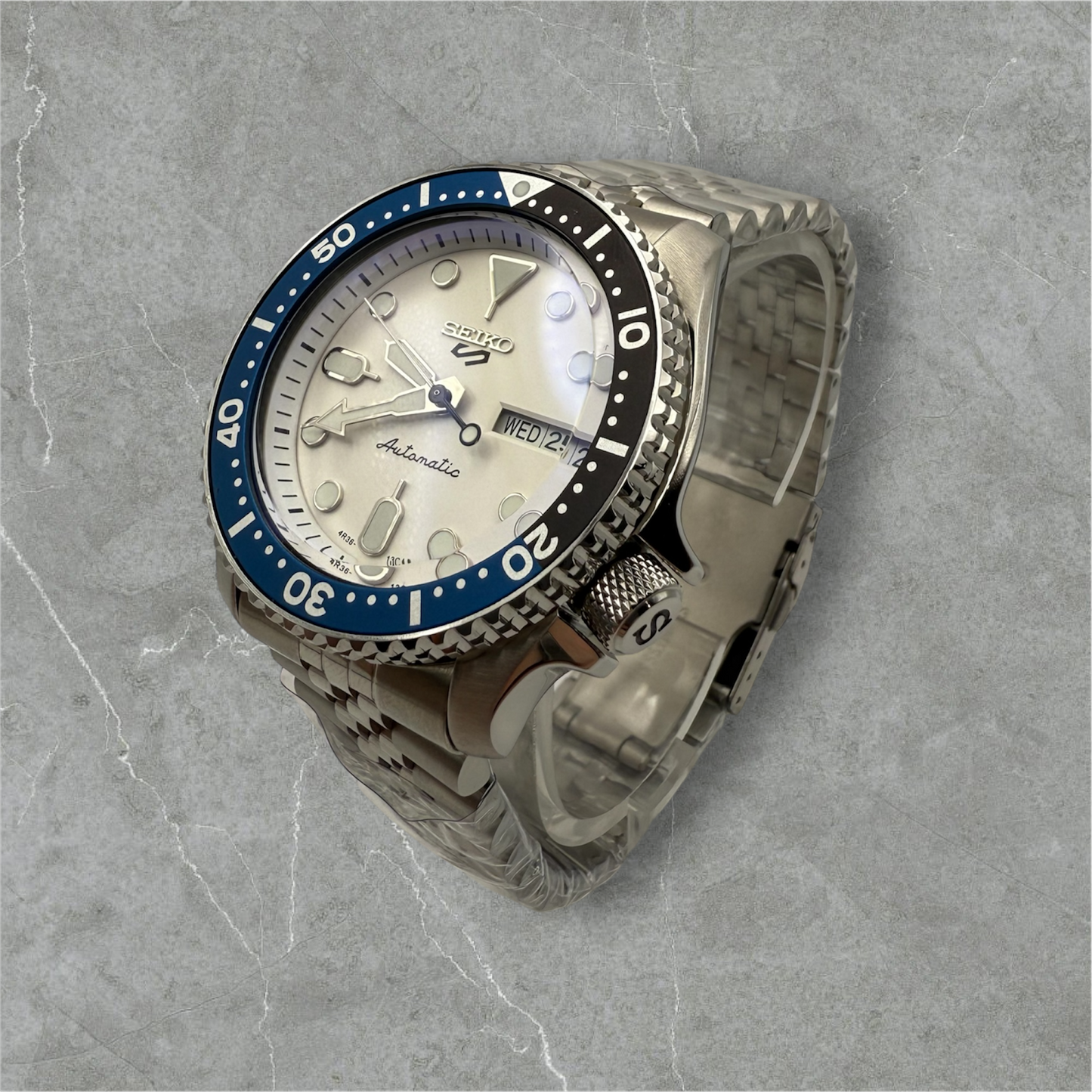 Blue/White SKX 5 Mod