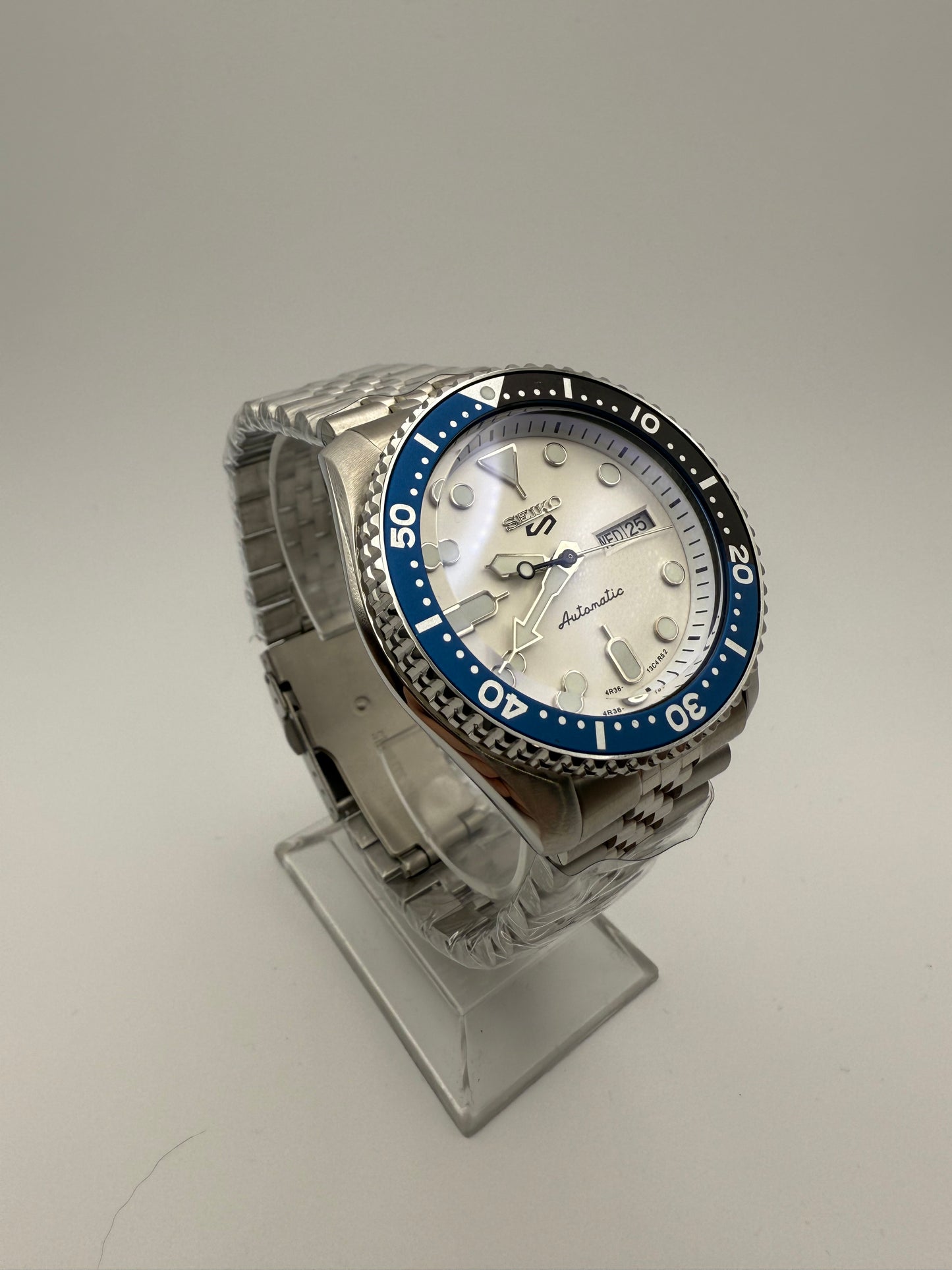 Blue/White SKX 5 Mod