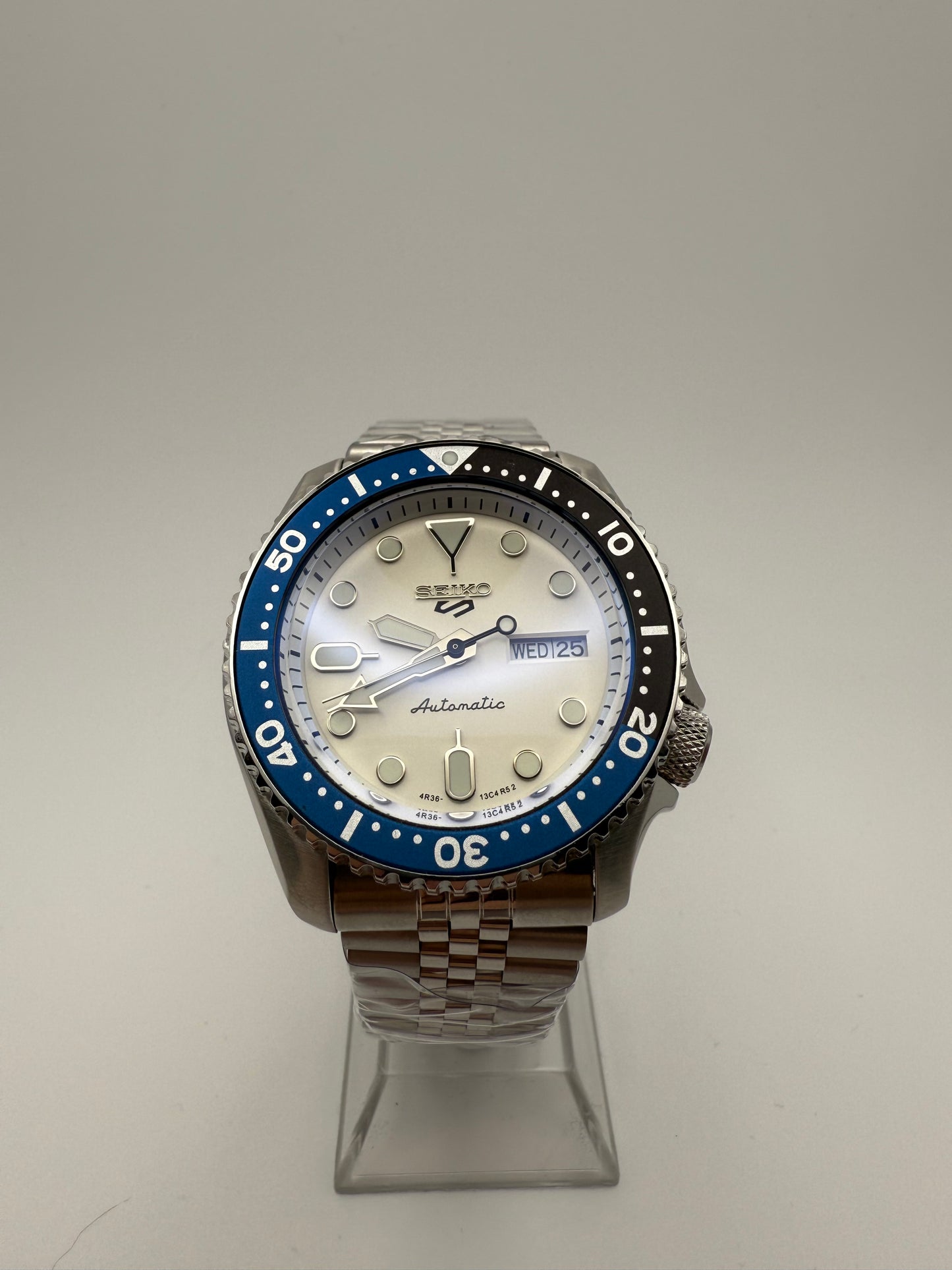 Blue/White SKX 5 Mod