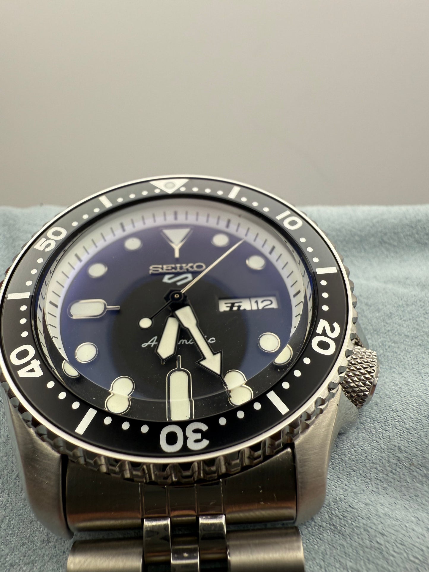 Black/Grey SKX 5 Mod