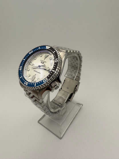 Blue/White SKX 5 Mod