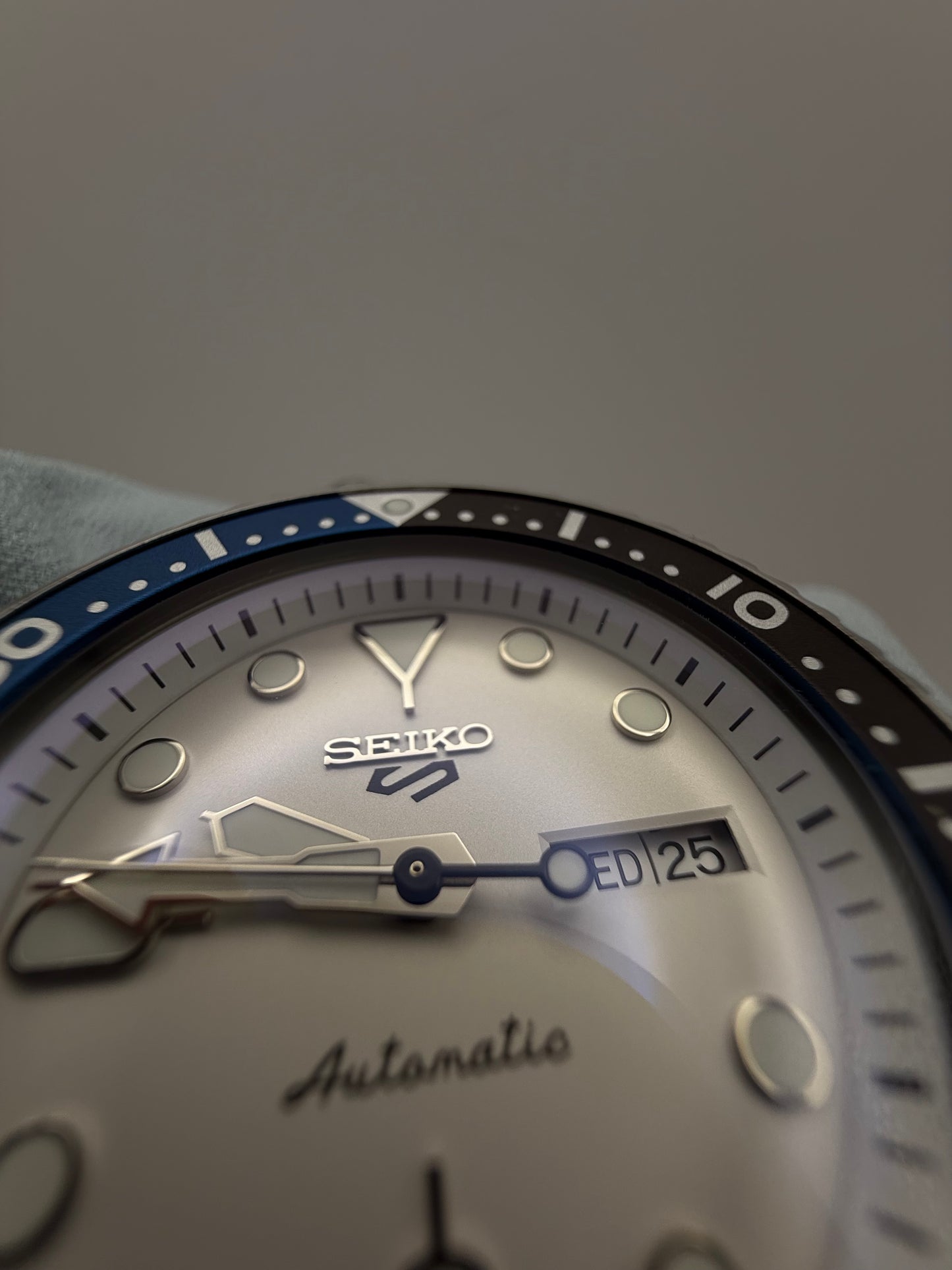 Blue/White SKX 5 Mod